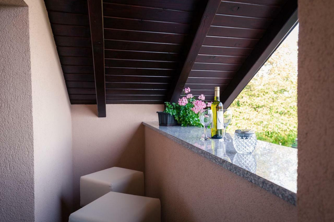 Apartment Ivan & Iva Gornji Vaganac Ngoại thất bức ảnh