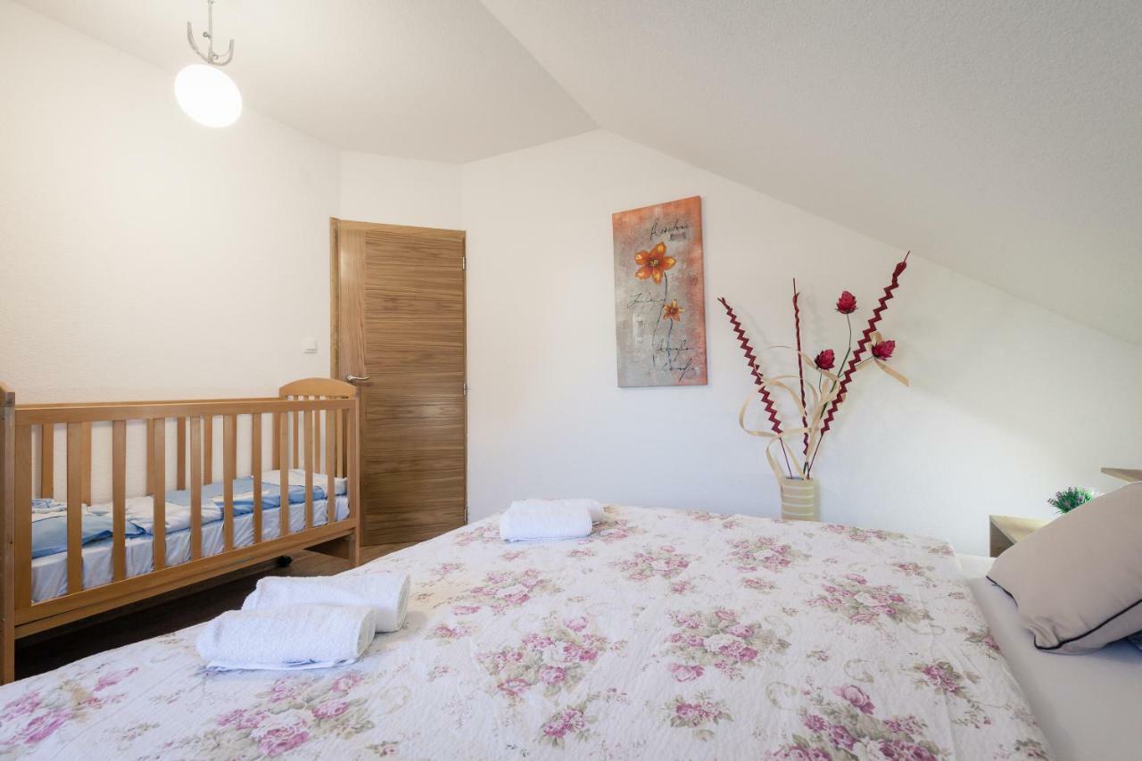 Apartment Ivan & Iva Gornji Vaganac Ngoại thất bức ảnh